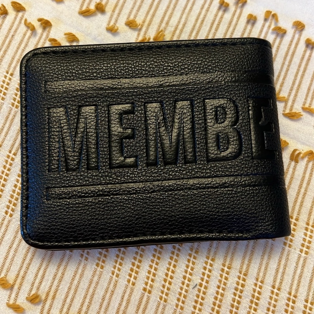 Members Only - Members Only Logo
Wallet - Picture 3 of 5